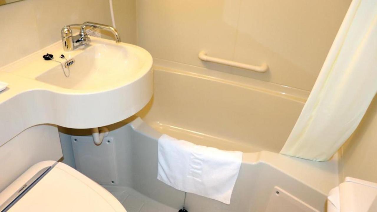Toyoko Inn Gumma Isesaki Ekimae Exteriör bild