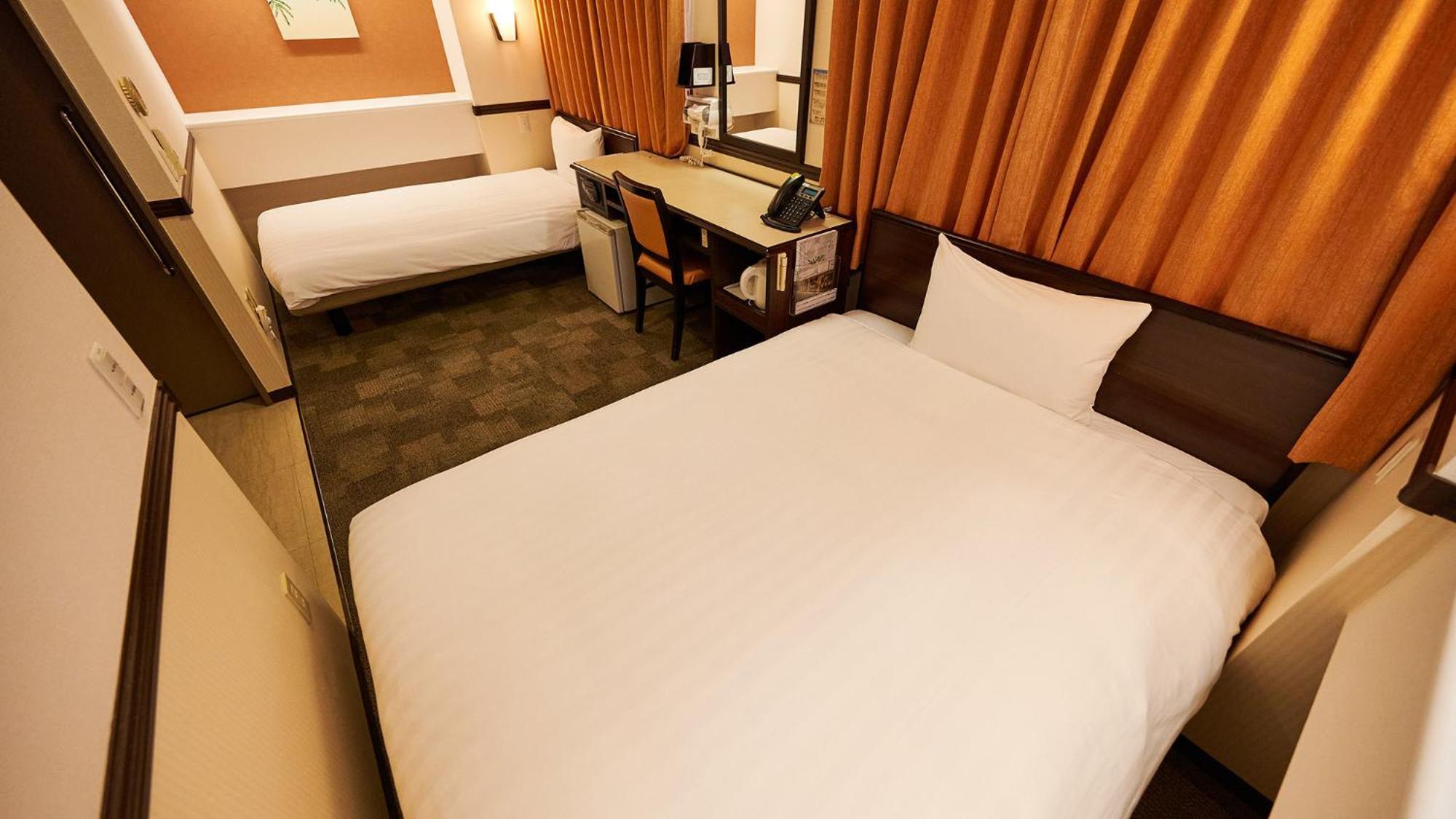 Toyoko Inn Gumma Isesaki Ekimae Rum bild