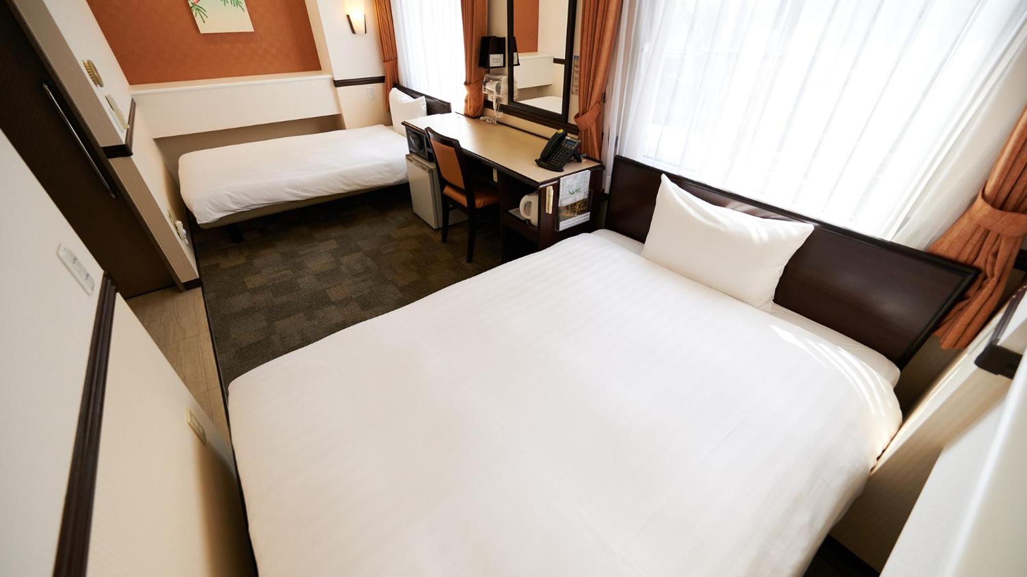 Toyoko Inn Gumma Isesaki Ekimae Rum bild
