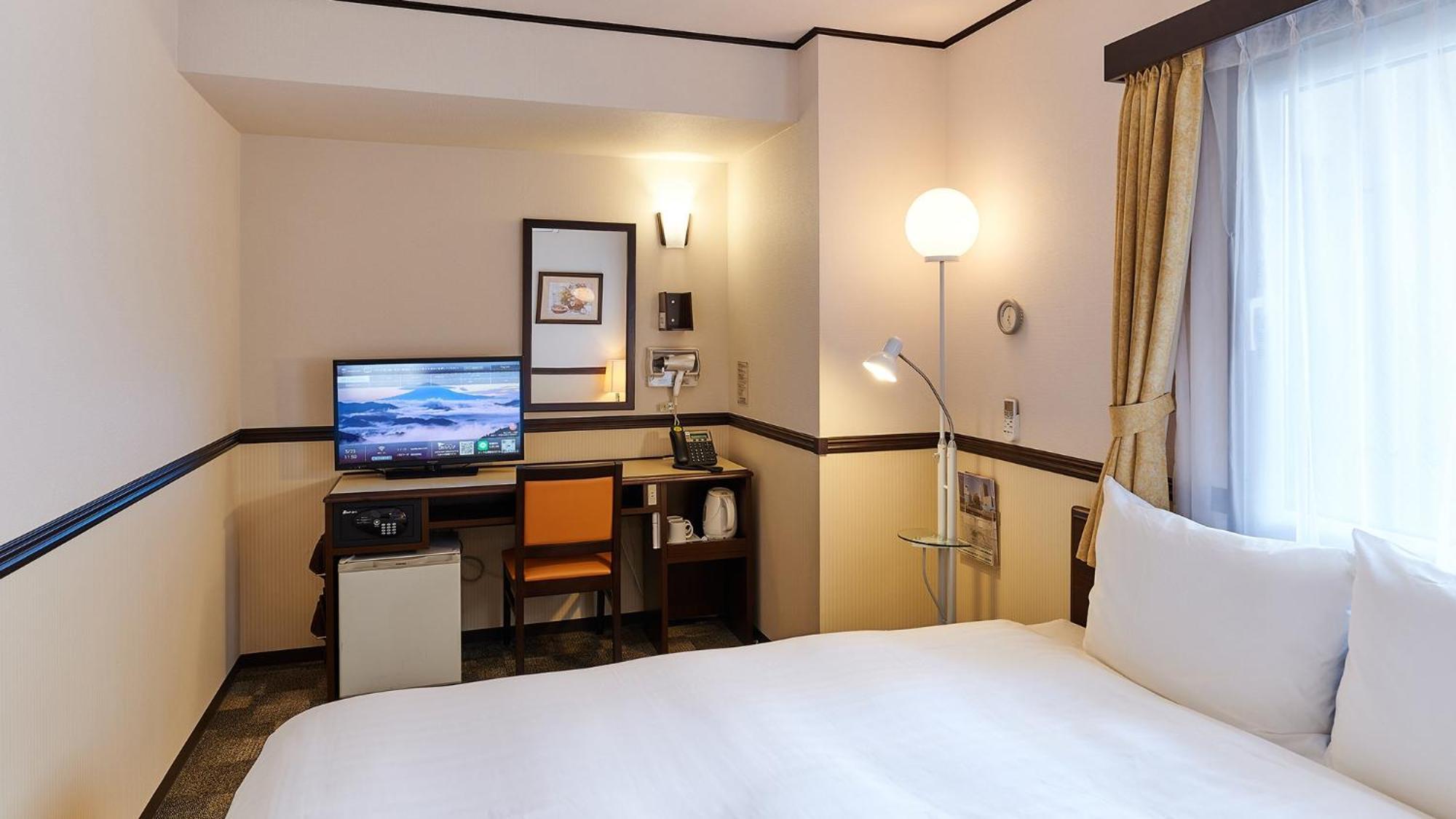 Toyoko Inn Gumma Isesaki Ekimae Rum bild