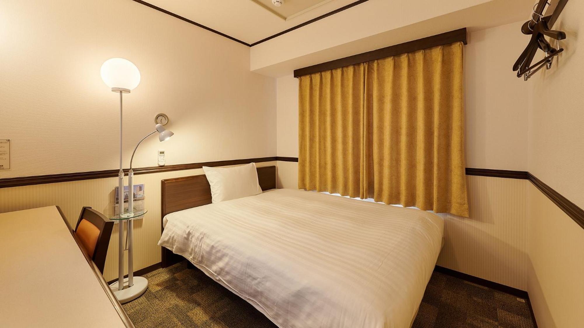 Toyoko Inn Gumma Isesaki Ekimae Rum bild